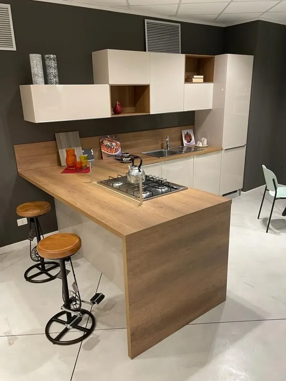 Scavolini Cucina grigia moderna con penisola Urban- Cucine Con Penisola|Cucine Moderne