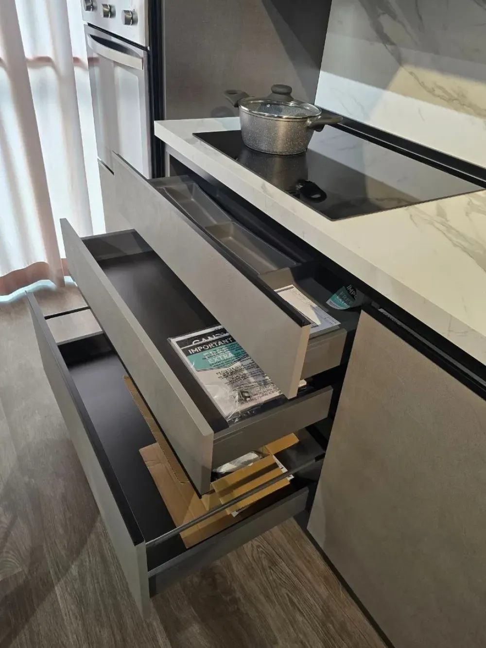 Outlet Cucina grigia moderna lineare Zoe in Offerta Outlet Cucine Lineari|Cucine Moderne