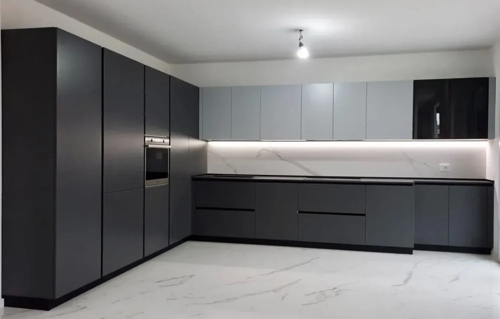 Primopiano Cucine Cucina grigio moderna ad angolo Ingrosso cucine moderne icm42- Cucine Ad Angolo|Cucine Moderne