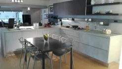 Cucina grigio moderna con penisola In^Dada Online