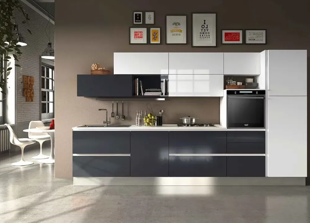 Cucina in laccato lucido a PREZZI OUTLET -41%^Mobilificio Bellutti Hot