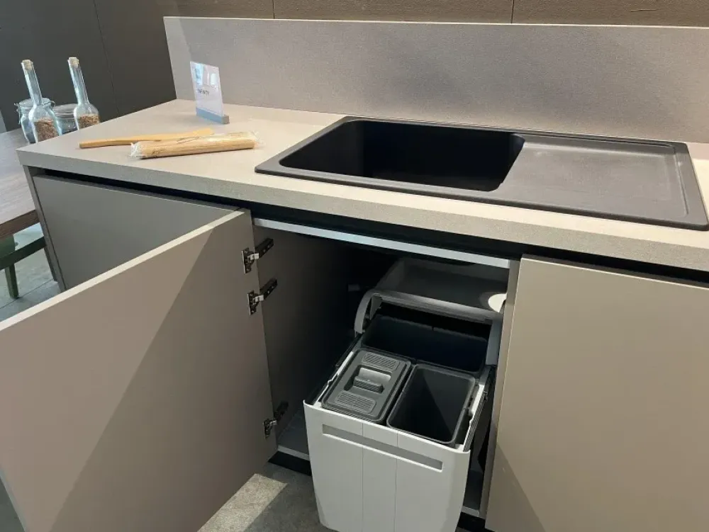 New Cucina Infinity ad angolo con un ribasso imperdibile Cucine Ad Angolo|Cucine Moderne