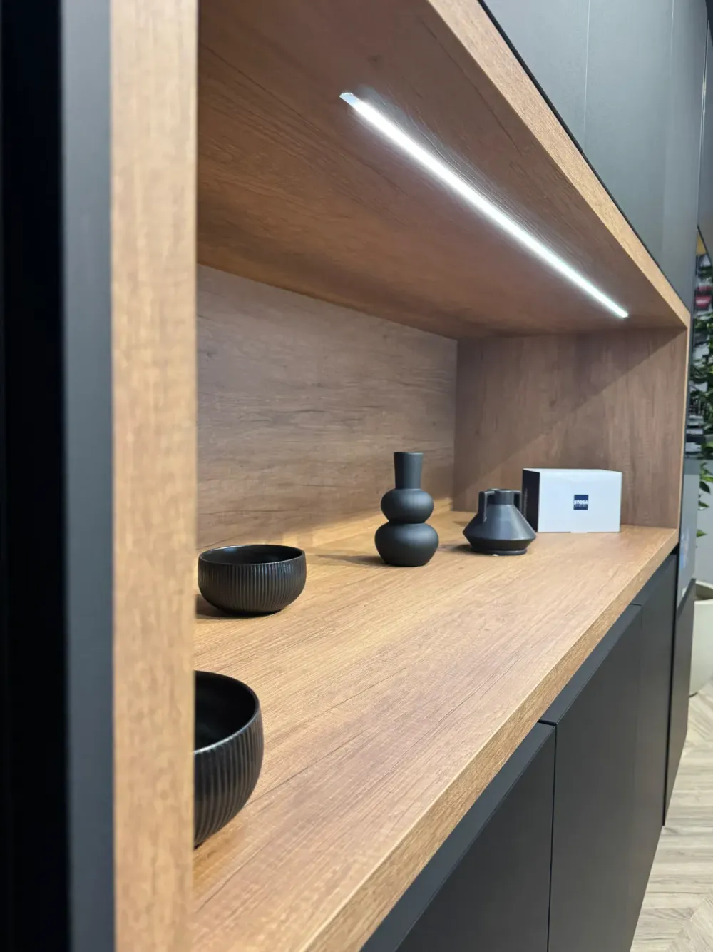 Cucina Infinity design antracite con isola scontata 45%^Stosa New