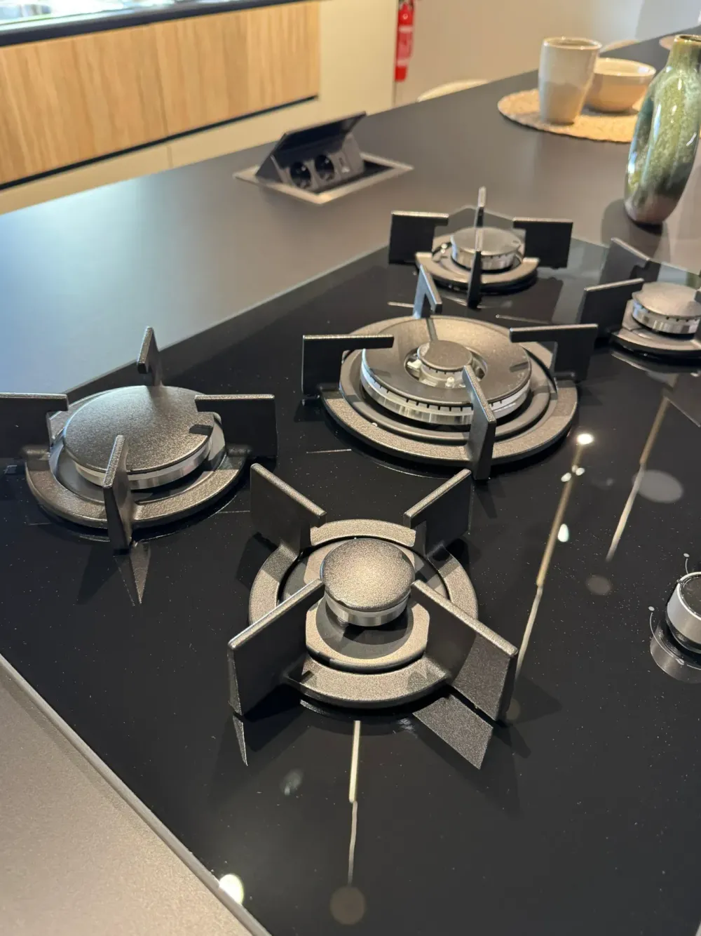 Cucina Infinity design antracite con isola scontata 45%^Stosa New