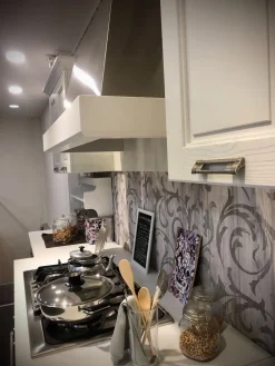 Cucina inglese lineare Aisha a prezzo ribassato^Mobilturi Clearance