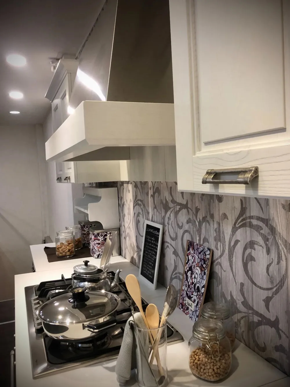 Cucina inglese lineare Aisha a prezzo ribassato^Mobilturi Clearance