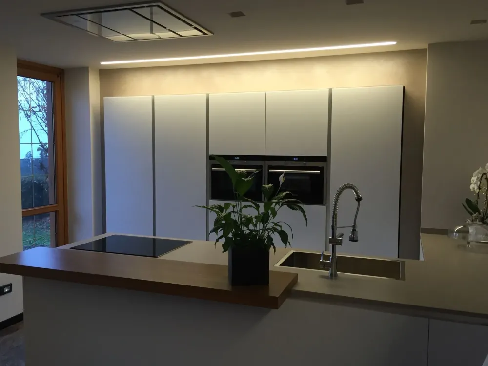 Cucina Ingrosso cucine moderne icm55 design bianca ad isola^Primopiano Cucine New