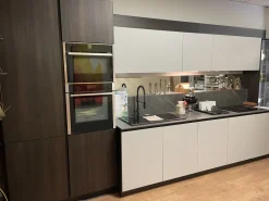 Antares Cucina Lam moderna grigia lineare scontata 30%- Cucine Lineari|Cucine Moderne