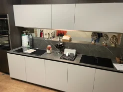 Antares Cucina Lam moderna grigia lineare scontata 30%- Cucine Lineari|Cucine Moderne