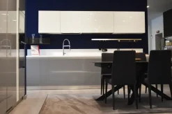 Cucina Liberamente lineare con un ribasso imperdibile^Scavolini