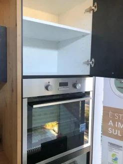 Cucina lineare in hpl grigio Wood a prezzo ribassato^Haecker Cucine Online