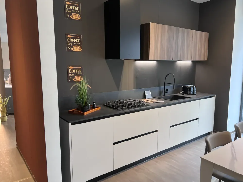 Scavolini Cucina lineare in laminato opaco a prezzo scontato 37%- Cucine Lineari|Cucine Moderne