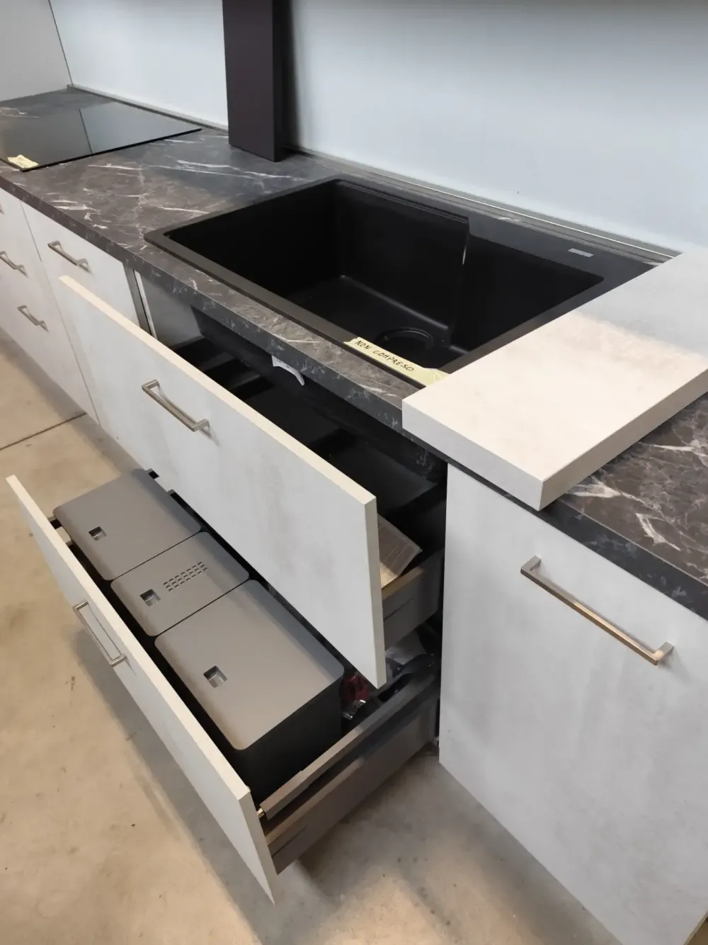 Cucina lineare in laminato materico a prezzo ribassato 52%^Ar-Due Outlet