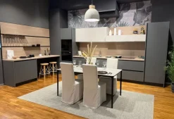 Cucina lineare in laminato materico grigia Young a prezzo scontato Cucine Lineari|Cucine Moderne
