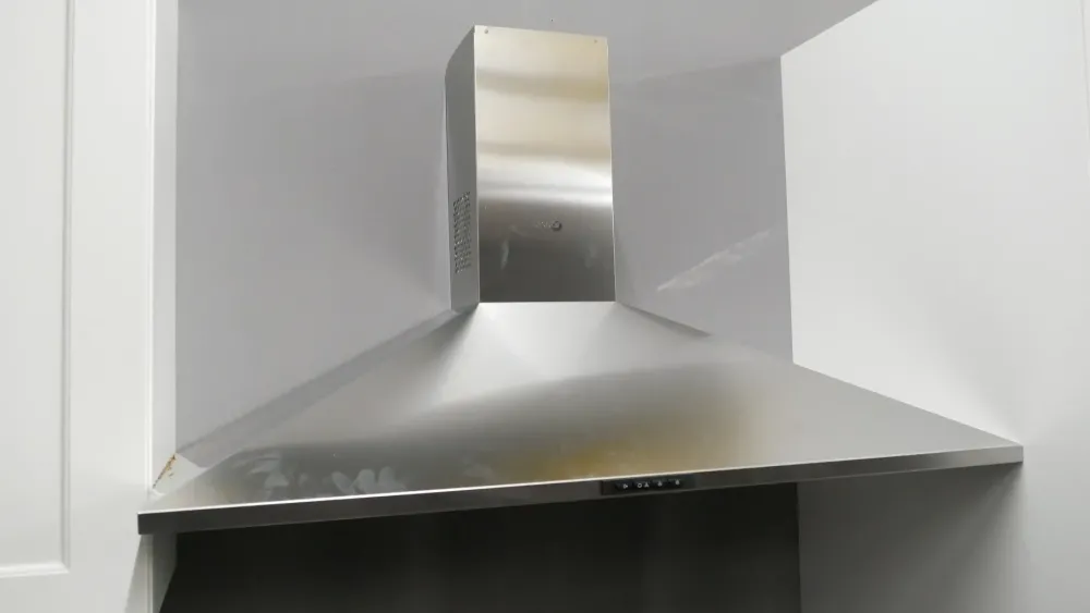 Sale Cucina lineare in laminato materico bianca Dora a prezzo ribassato Cucine Lineari|Cucine Moderne