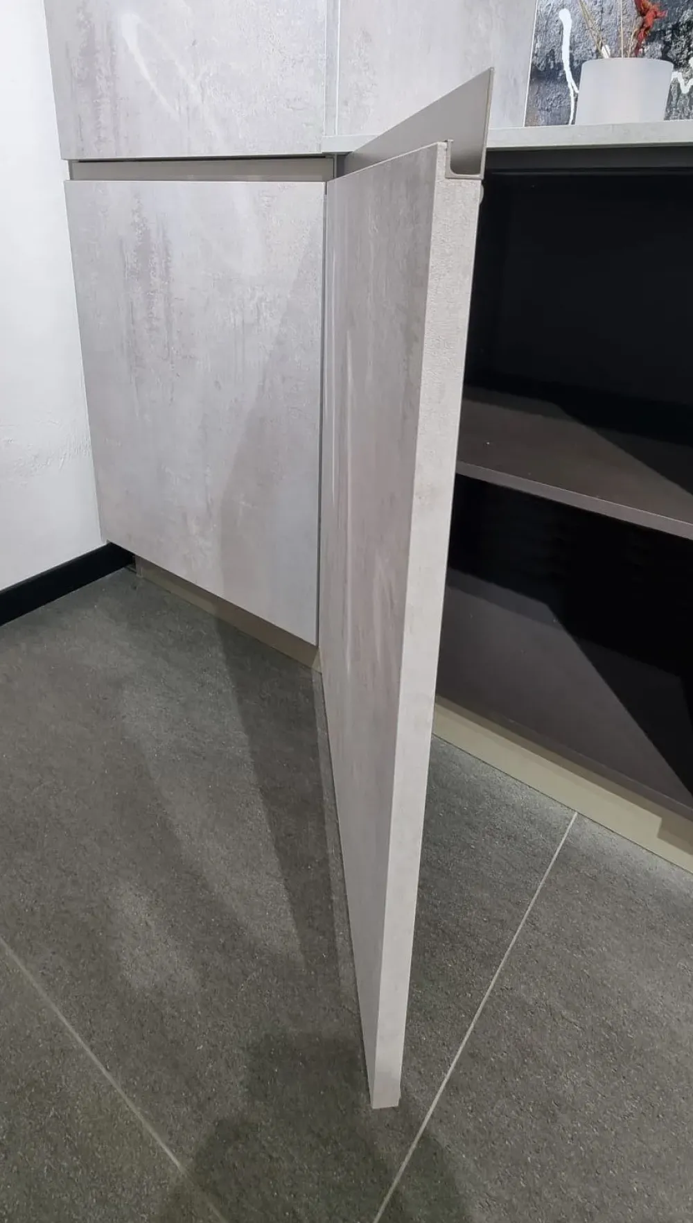 Cucina lineare in laminato materico altri colori Infinity maniglia grip a prezzo ribassato^Stosa New