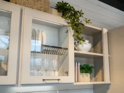 Cucina lineare in legno bianca Provenza a prezzo ribassato^Lube Cucine Hot