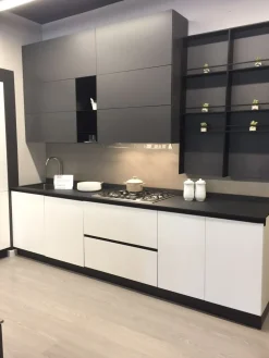 Cucina lineare in polimerico opaco a prezzo ribassato^Mobilturi Clearance