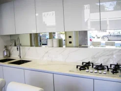 Essebi Cucina lineare in vetro a prezzo scontato 38%- Cucine Lineari|Cucine Moderne