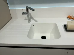 Cucina lineare moderna bianca Delinea^Scavolini Discount