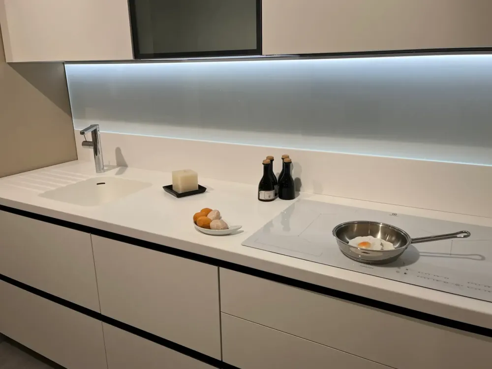 Cucina lineare moderna bianca Delinea^Scavolini Discount