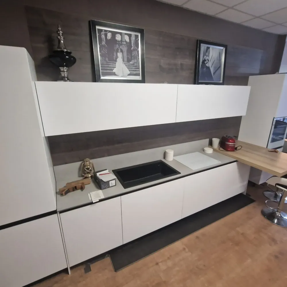 Arredo3 Cucina lineare moderna bianca Kaly a soli 9557 Euro- Cucine Lineari|Cucine Moderne