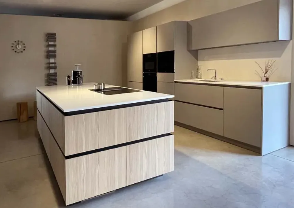 Valdesign Cucina Logica moderna grigia con isola scontata 55%- Cucine Ad Isola|Cucine Moderne