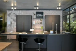 Cucina Metropolis natural con isola con un ribasso imperdibile^Stosa Sale