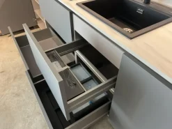 Cucina moderna ad angolo Metropolis a prezzo ribassato^Stosa Hot