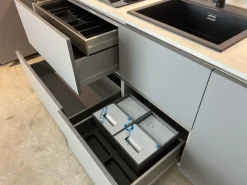 Cucina moderna ad angolo Metropolis a prezzo ribassato^Stosa Hot