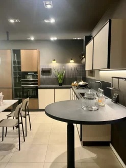 Cucina moderna ad angolo Jeometrica inside a prezzo ribassato^Scavolini New