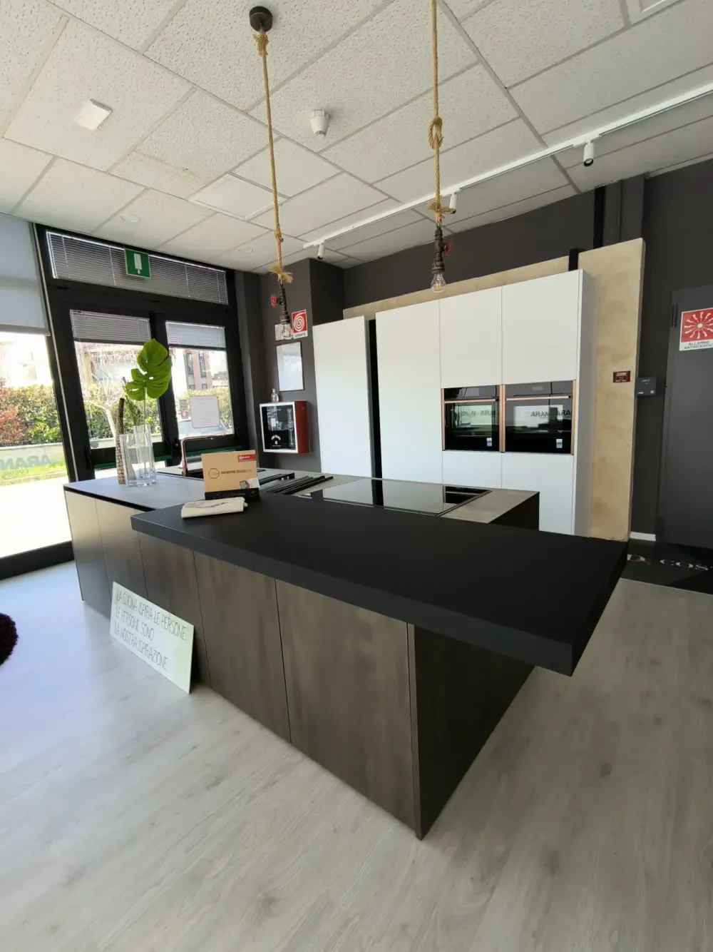 Aran Cucina moderna con isola Lab13 a prezzo ribassato- Cucine Ad Isola|Cucine Moderne