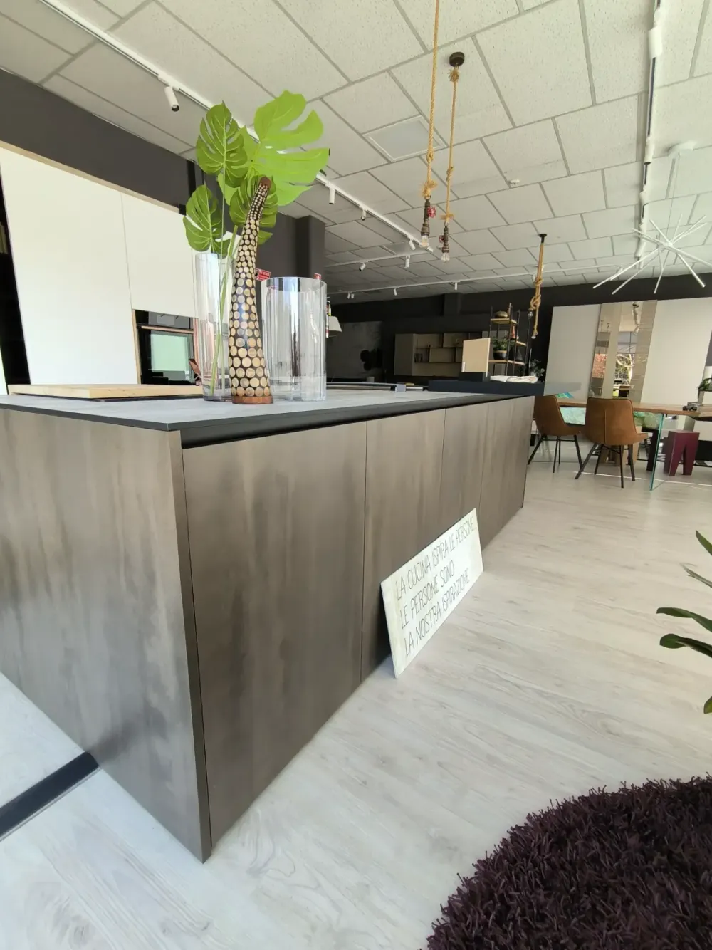 Aran Cucina moderna con isola Lab13 a prezzo ribassato- Cucine Ad Isola|Cucine Moderne