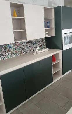 Cucina moderna con penisola Soft lack a prezzo ribassato^Nolte Hot