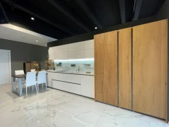 Cucina moderna con penisola Asia/kalì a prezzo scontato^Arredo3 Hot