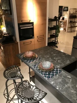 Outlet Cucina moderna in cemento antracite-legno a PREZZI OUTLET Cucine Ad Isola|Cucine Moderne