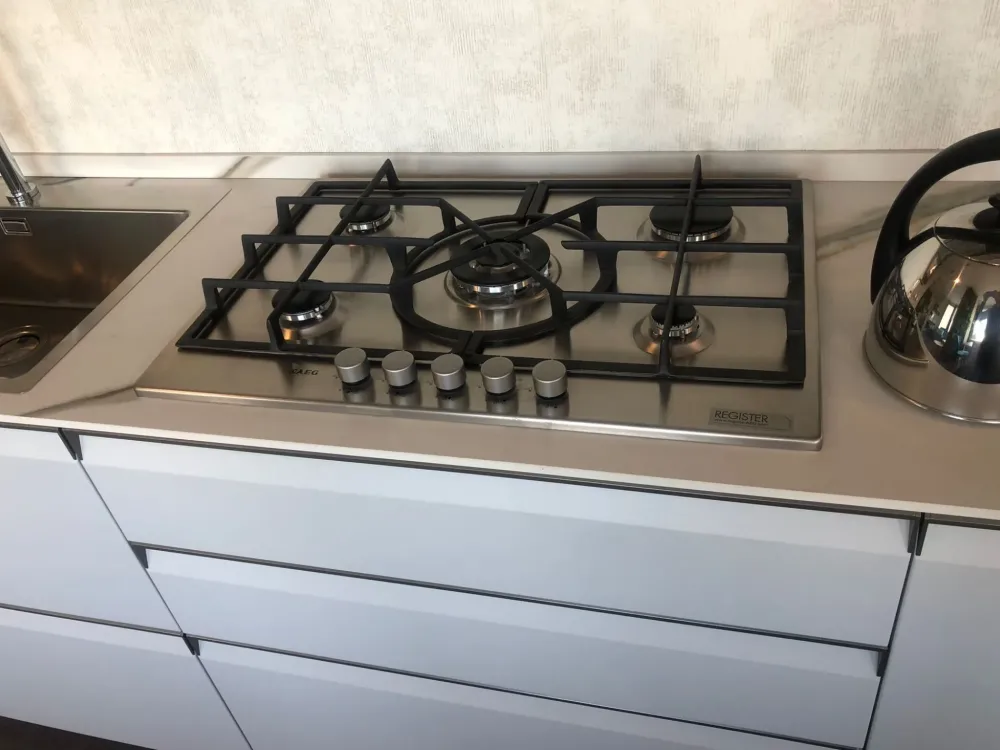 Cucina moderna lineare Formalia a prezzo ribassato^Scavolini Discount