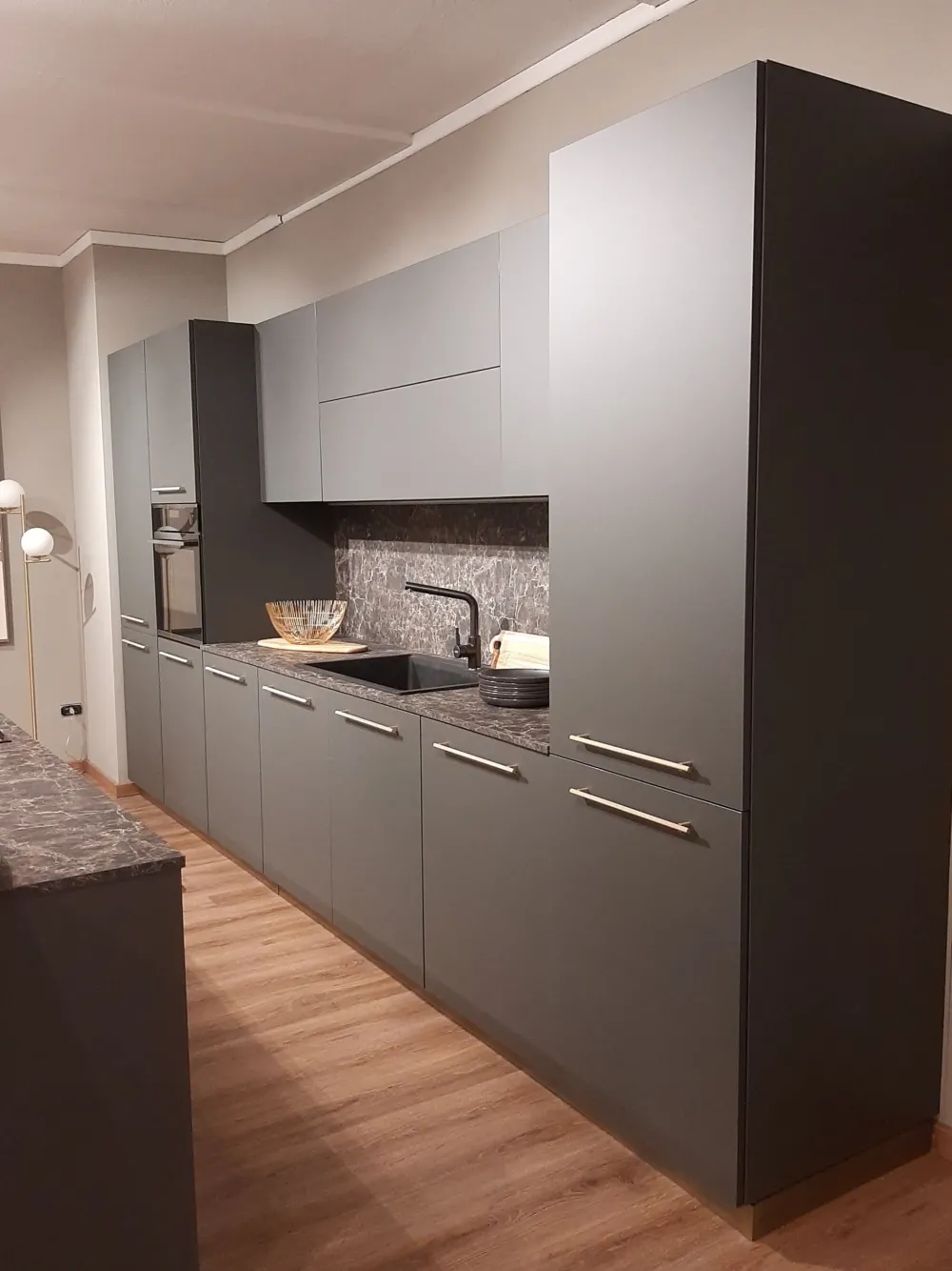 Cucina Modula con penisola con un ribasso imperdibile^Febal Clearance