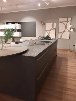 Cucina Modula con penisola con un ribasso imperdibile^Febal Clearance