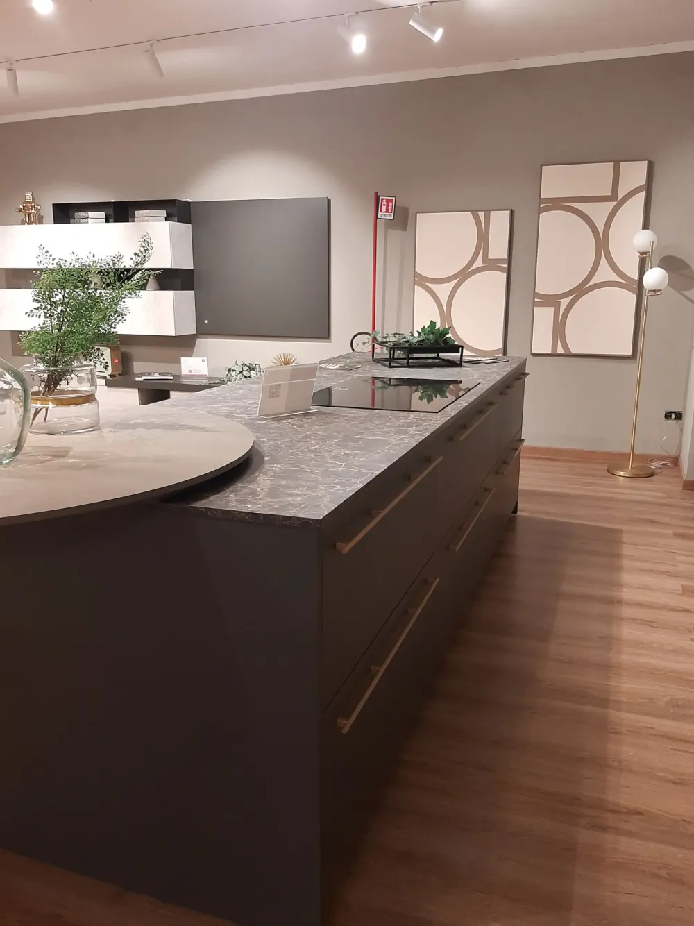 Cucina Modula con penisola con un ribasso imperdibile^Febal Clearance