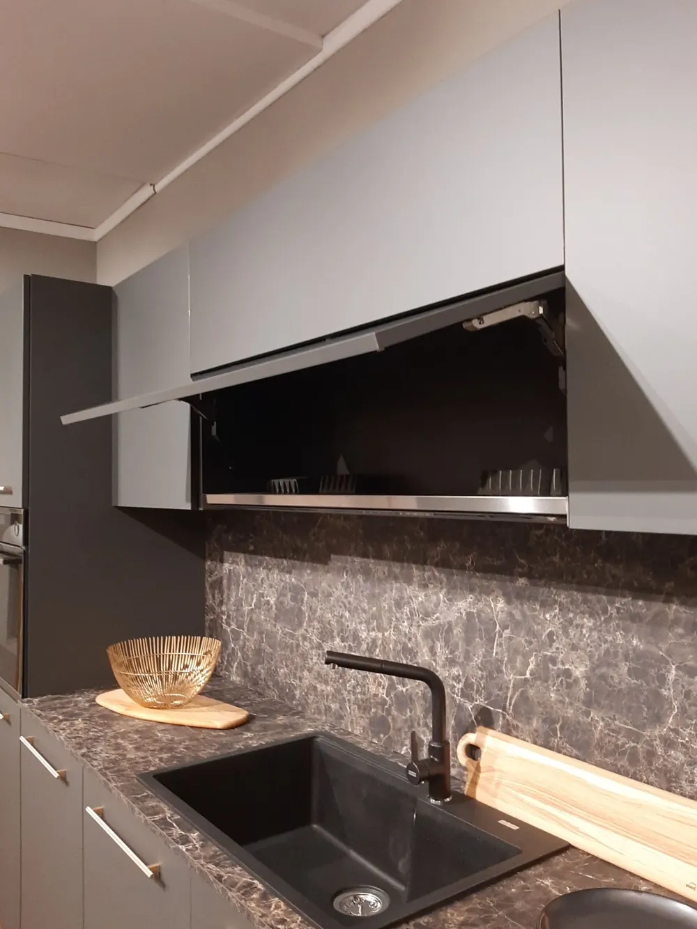 Cucina Modula con penisola con un ribasso imperdibile^Febal Clearance