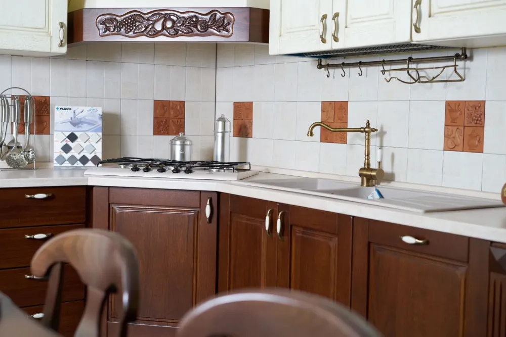 Artigianale Cucina noce country ad angolo Doppio dentello in offerta- Cucine Ad Angolo|Cucine Country