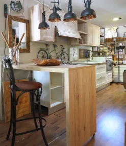 Hot Cucina Nuovi mondi cucine Cucina shabby white con penisola in offerta  OFFERTA OUTLET sconto 66% Cucine Con Penisola