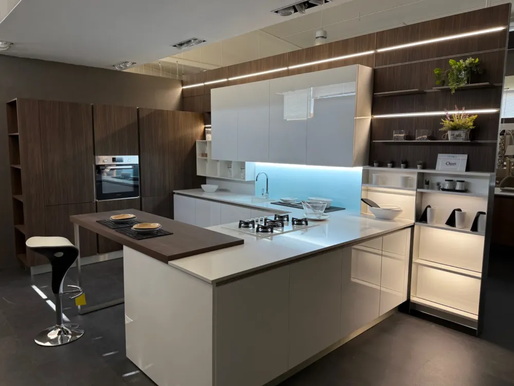 Cucina Oyster con penisola con un ribasso imperdibile^Veneta Cucine Clearance