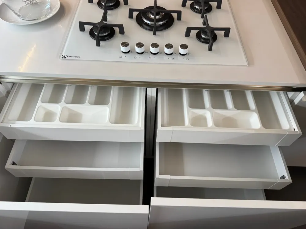 Cucina Oyster con penisola con un ribasso imperdibile^Veneta Cucine Clearance