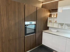 Cucina Oyster con penisola con un ribasso imperdibile^Veneta Cucine Clearance