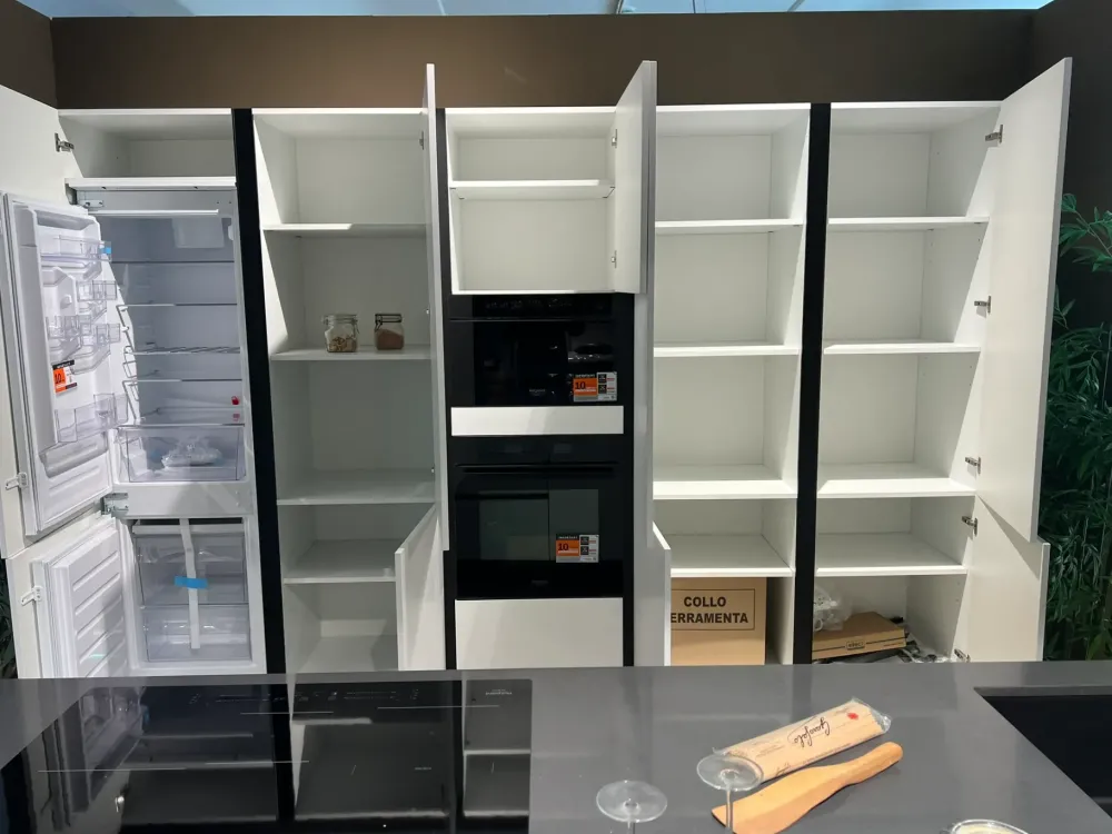 Sale Cucina pop moderna bianca con isola scontata 61% Cucine Ad Isola|Cucine Moderne