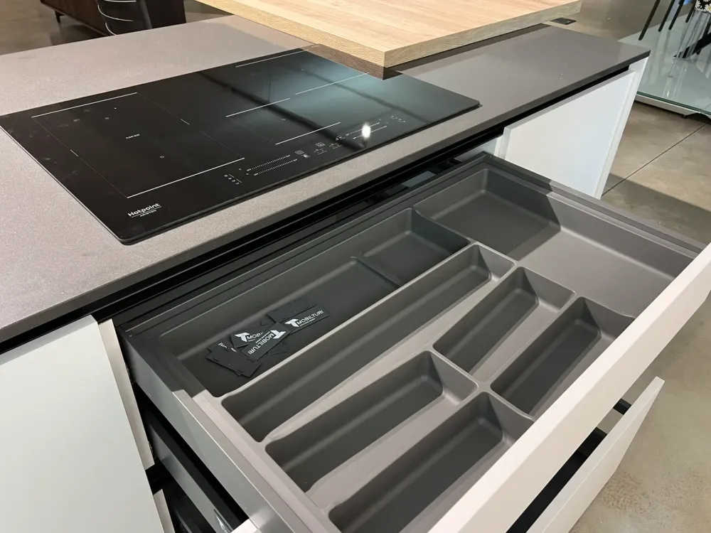 Sale Cucina pop moderna bianca con isola scontata 61% Cucine Ad Isola|Cucine Moderne