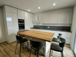 Primopiano Cucine Cucina design ad isola bianca in laccato lucido Ingrosso cucine moderne icm35- Cucine Ad Isola|Cucine Design