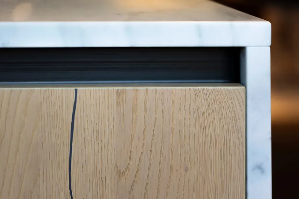 Cucina design ad isola bianca in legno Ingrosso cucine moderne icmxp06^Primopiano Cucine Clearance